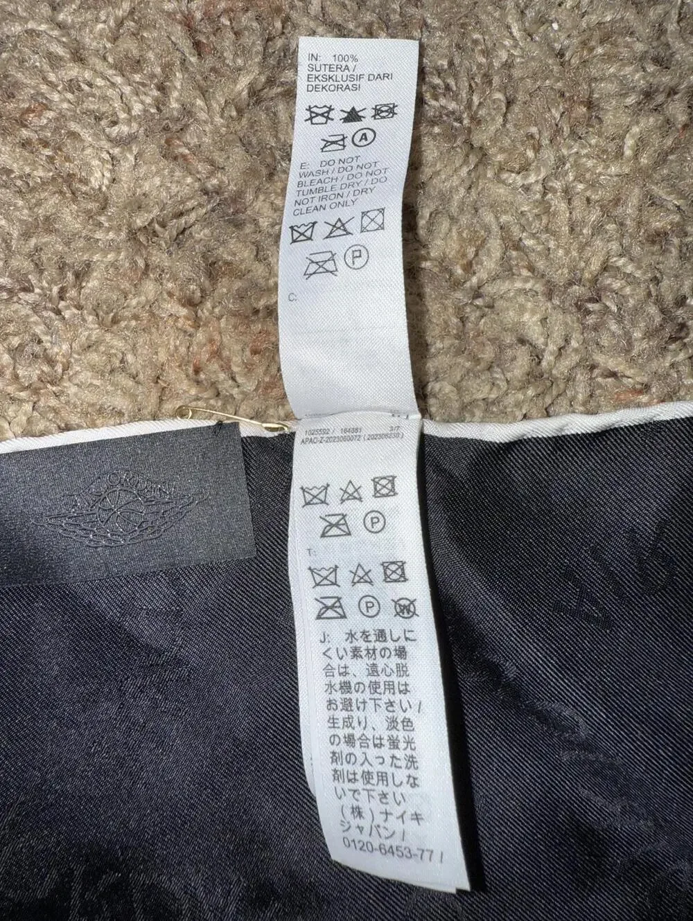 Air Jordan One Wings Silk Scarf Made in Italy 100% Silk Limited